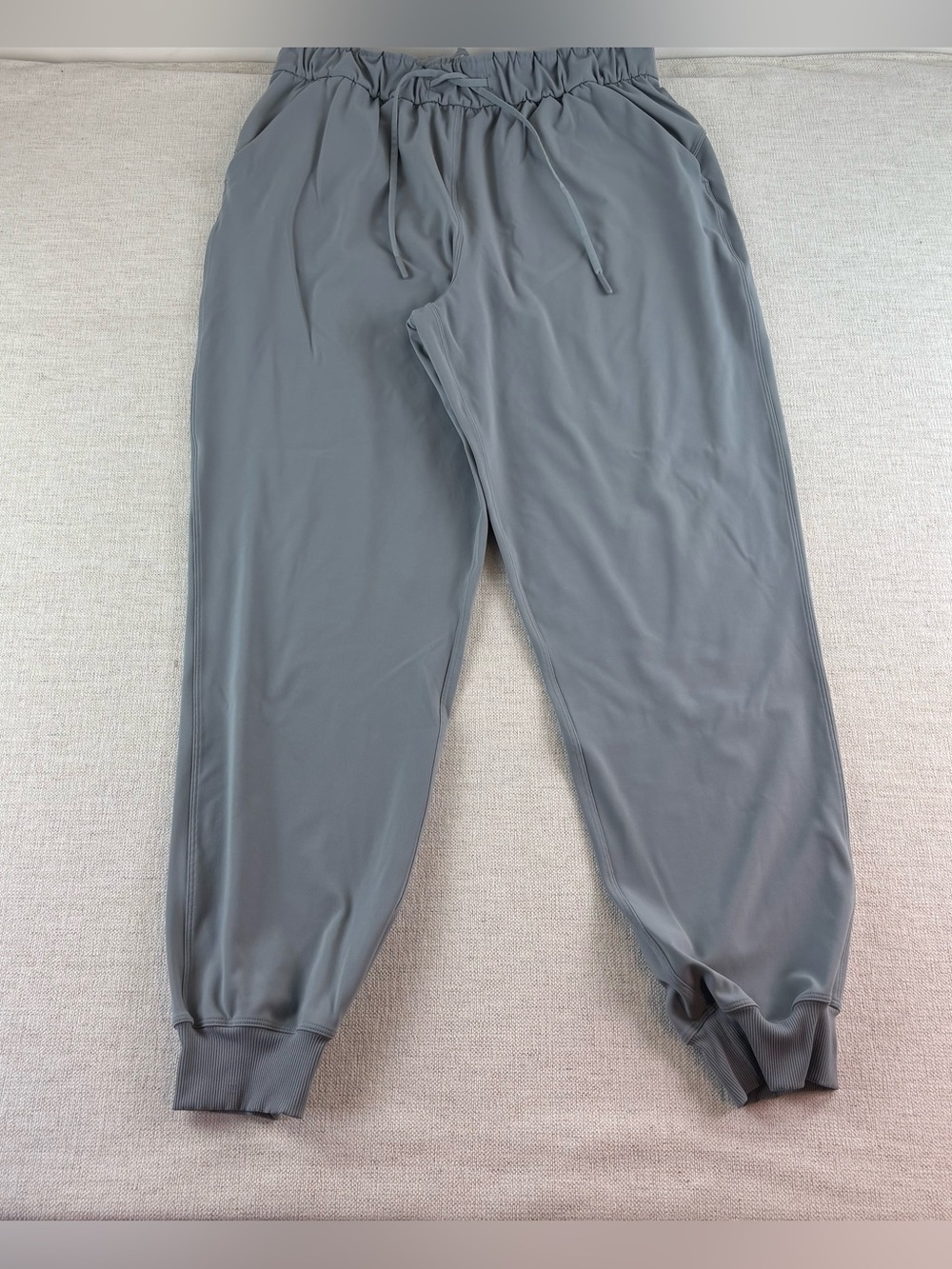 lululemon athletica women’s M Gray Jogger Sweatpants drawstring high waisted